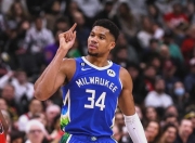 爱游戏体育-字母哥连续五场比赛得分超过惊险取胜，西班牙队挑战极限！的简单介绍